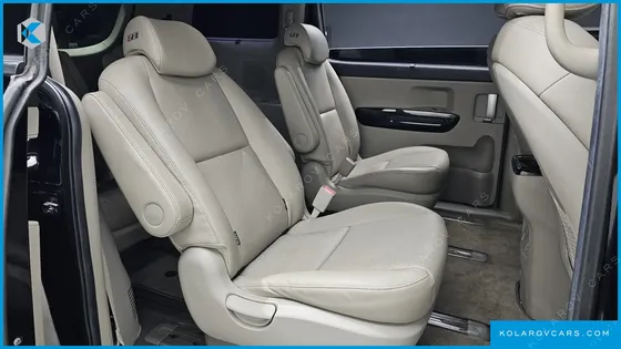 KIA CARNIVAL 9-SEATER PRSTIGE