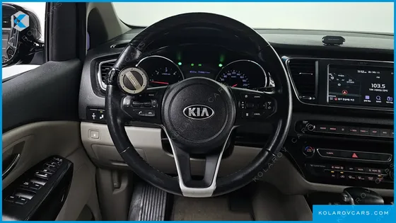 KIA CARNIVAL 9-SEATER PRSTIGE