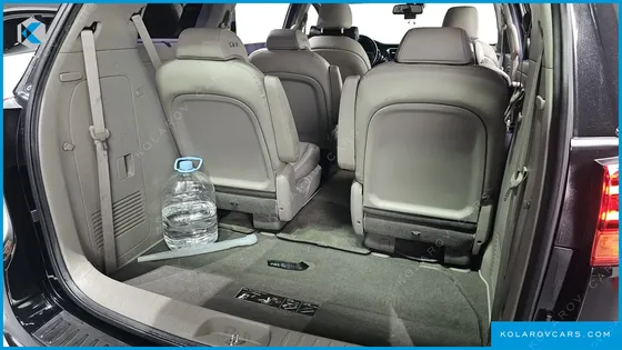 KIA CARNIVAL 9-SEATER PRSTIGE