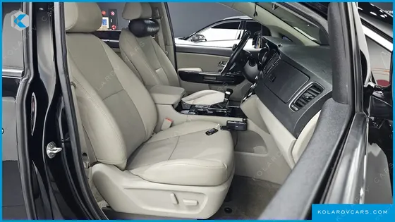 KIA CARNIVAL 9-SEATER PRSTIGE