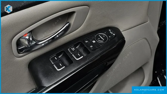 KIA CARNIVAL 9-SEATER PRSTIGE