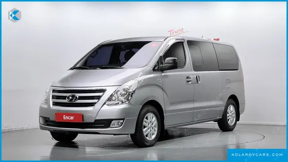 HYUNDAI STAREX 5-SEATER VAN
