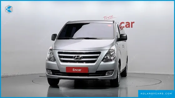 HYUNDAI STAREX 5-SEATER VAN