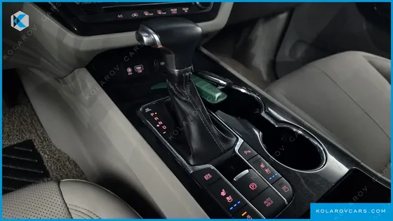 KIA CARNIVAL 9-SEATER NOBLESSE