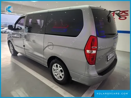 HYUNDAI STAREX 5-SEATER VAN