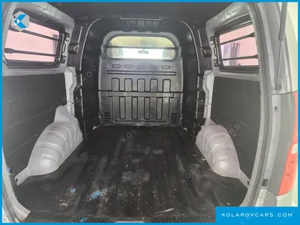 HYUNDAI STAREX 5-SEATER VAN