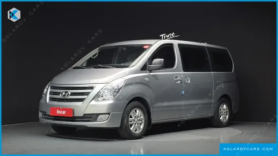 HYUNDAI STAREX 5-SEATER VAN