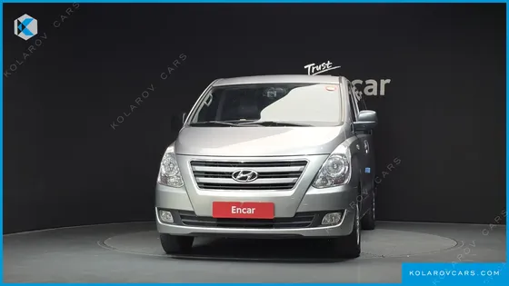 HYUNDAI STAREX 5-SEATER VAN