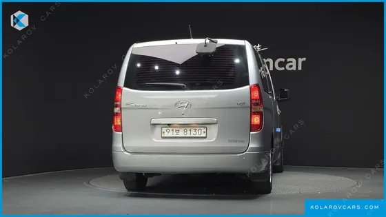 HYUNDAI STAREX 5-SEATER VAN