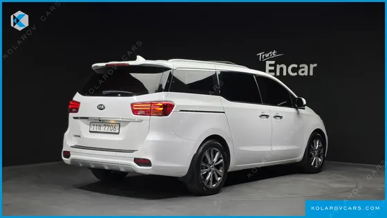 KIA CARNIVAL 9-SEATER PRSTIGE