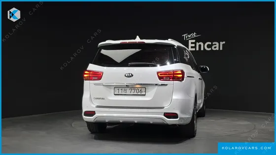 KIA CARNIVAL 9-SEATER PRSTIGE