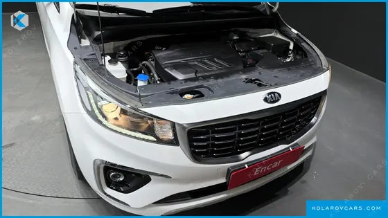 KIA CARNIVAL 9-SEATER PRSTIGE