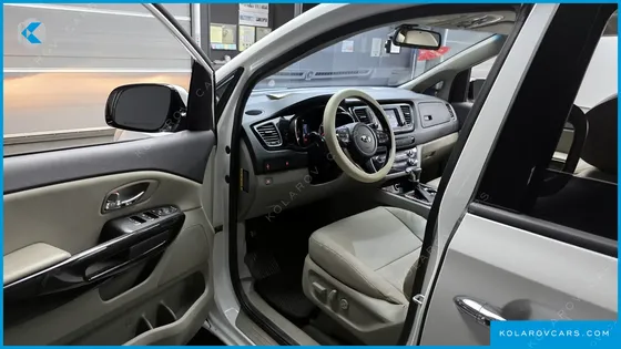 KIA CARNIVAL 9-SEATER PRSTIGE