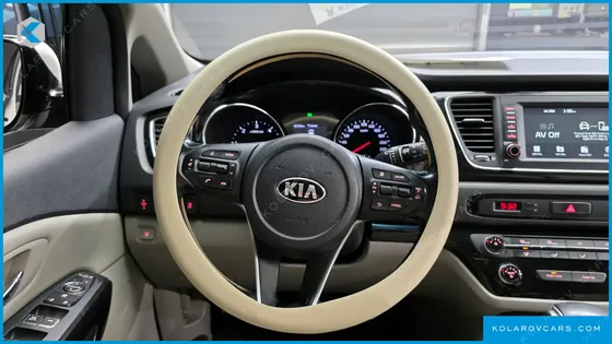 KIA CARNIVAL 9-SEATER PRSTIGE