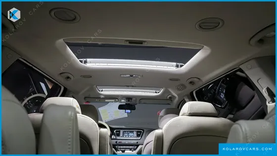 KIA CARNIVAL 9-SEATER PRSTIGE