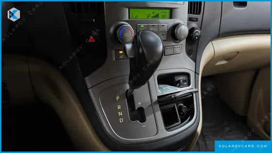 HYUNDAI STAREX 11-SEATER WAGON HVX