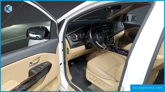 KIA CARNIVAL 9-SEATER PRSTIGE