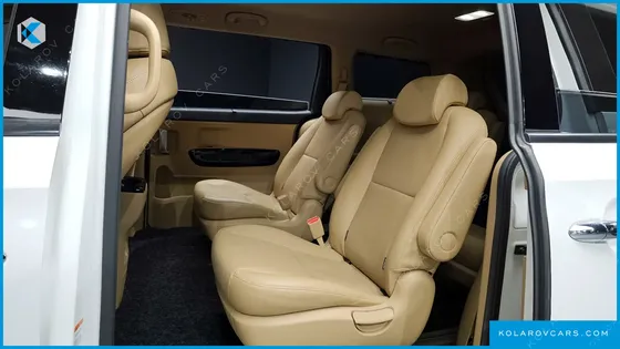 KIA CARNIVAL 9-SEATER PRSTIGE