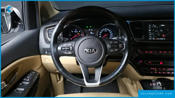 KIA CARNIVAL 9-SEATER PRSTIGE
