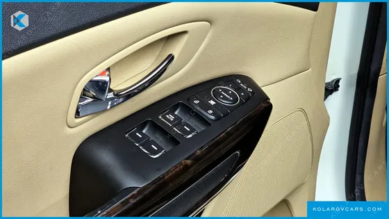 KIA CARNIVAL 9-SEATER PRSTIGE