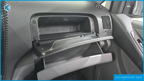 HYUNDAI STAREX 12-SEATER LPI WAGON