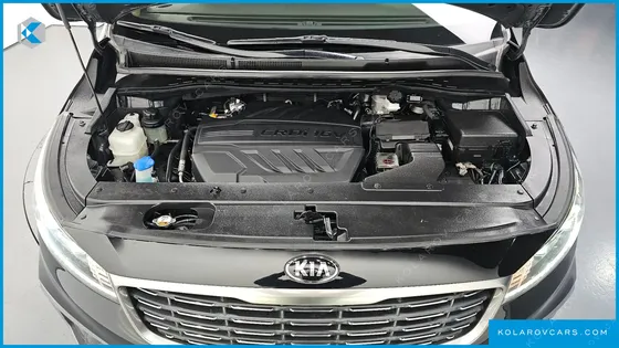 KIA CARNIVAL 9-SEATER PRSTIGE