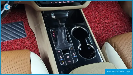 KIA CARNIVAL 9-SEATER PRSTIGE