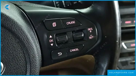 KIA CARNIVAL 9-SEATER PRSTIGE