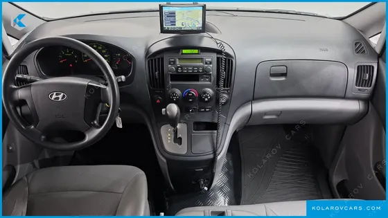HYUNDAI STAREX 12-SEATER WAGON