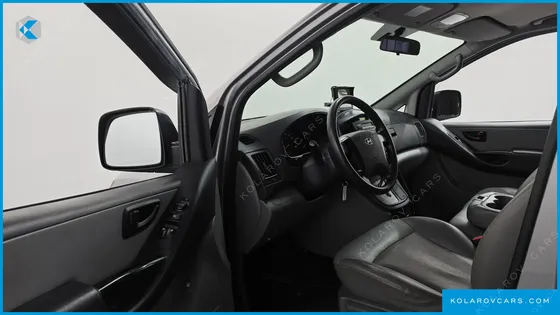 HYUNDAI STAREX 12-SEATER WAGON