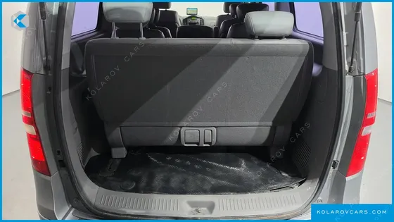 HYUNDAI STAREX 12-SEATER WAGON