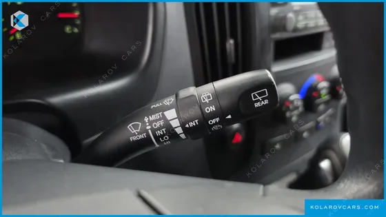 HYUNDAI STAREX 12-SEATER WAGON
