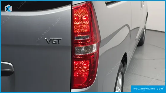 HYUNDAI STAREX 12-SEATER WAGON