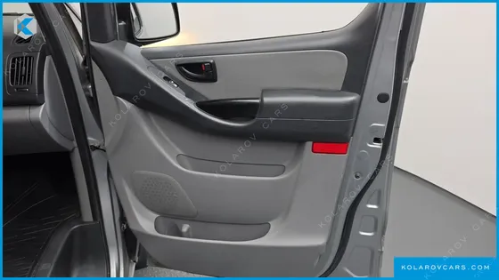 HYUNDAI STAREX 12-SEATER WAGON