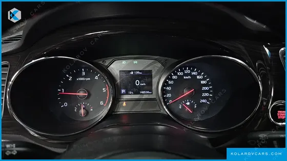 KIA CARNIVAL 9-SEATER PRSTIGE