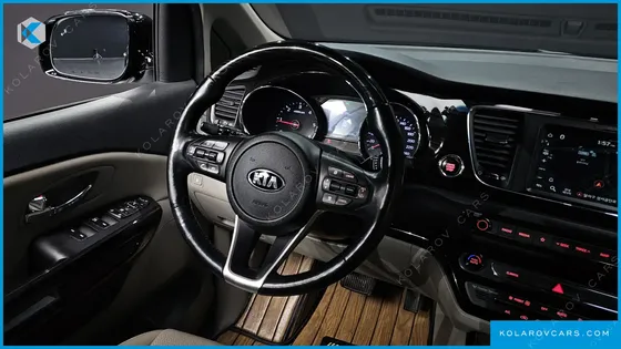 KIA CARNIVAL 9-SEATER PRSTIGE