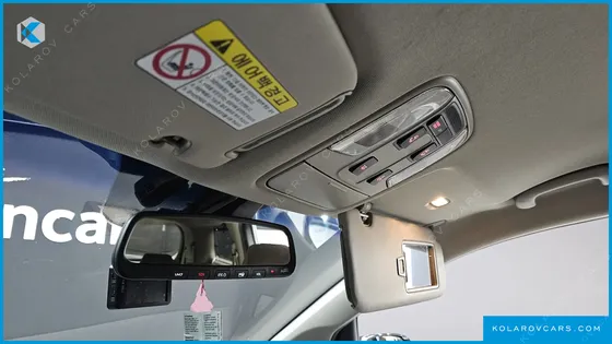 KIA CARNIVAL 9-SEATER PRSTIGE