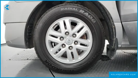 HYUNDAI STAREX 3-SEATER VAN