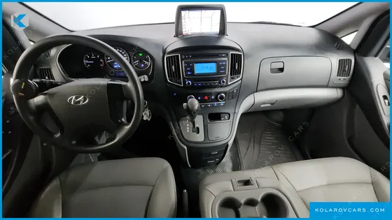 HYUNDAI STAREX 3-SEATER VAN