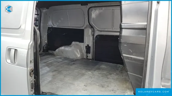 HYUNDAI STAREX 3-SEATER VAN