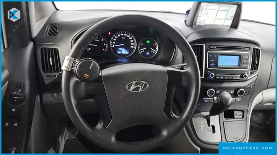 HYUNDAI STAREX 3-SEATER VAN
