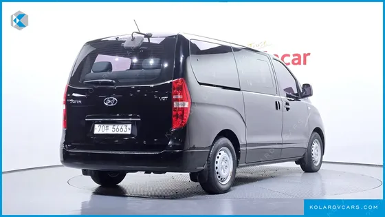 HYUNDAI STAREX 12-SEATER WAGON