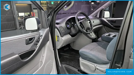 HYUNDAI STAREX 12-SEATER WAGON