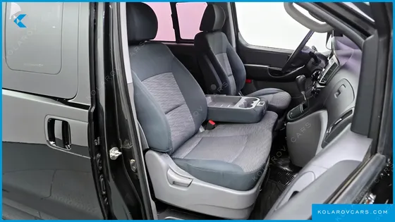 HYUNDAI STAREX 12-SEATER WAGON