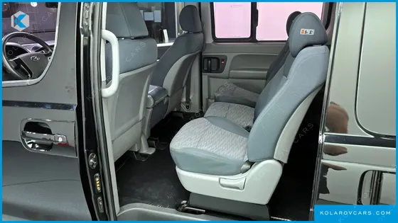 HYUNDAI STAREX 12-SEATER WAGON