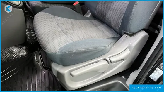 HYUNDAI STAREX 12-SEATER WAGON