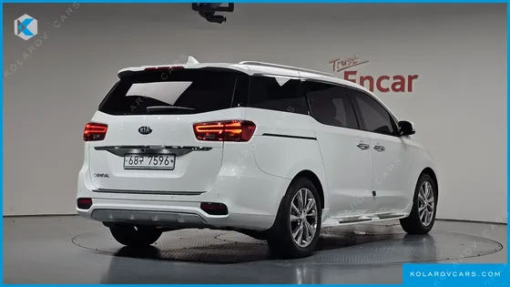 KIA CARNIVAL 9-SEATER PRSTIGE