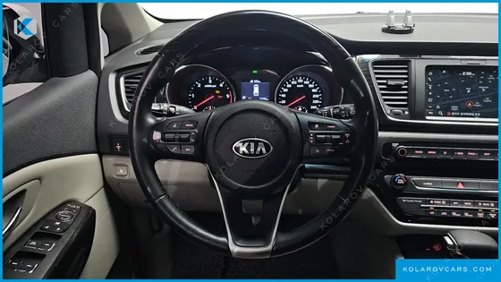 KIA CARNIVAL 9-SEATER PRSTIGE