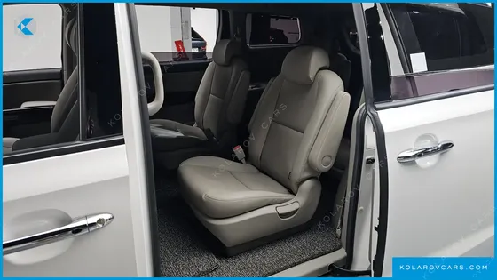 KIA CARNIVAL 9-SEATER PRSTIGE
