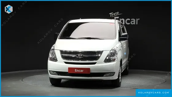 HYUNDAI STAREX 5-SEATER VAN